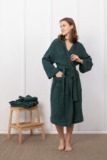 Set of linen waffle robes with towels - Image 4