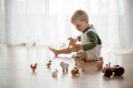 QToys Australia (USA) Farm Animals & Tractor Set - Image 5