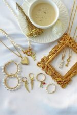 18 Karats Gold Hand Wired Pearl Hoops - Image 3